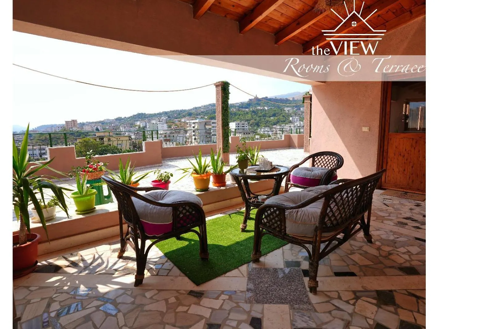 The View Rooms And Terrace Gjirokastër
