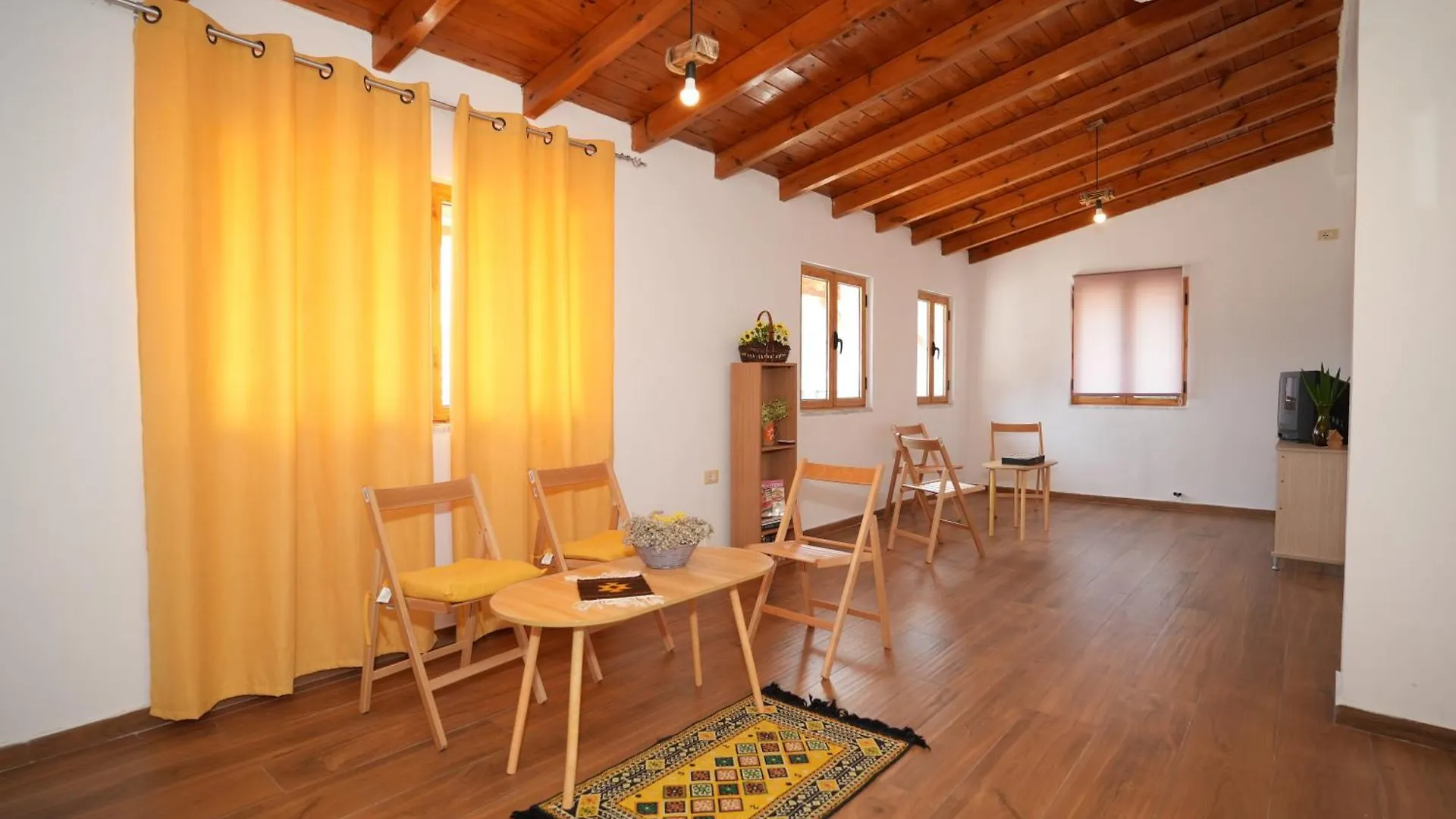 Villa The View Rooms And Terrace Gjirokastër